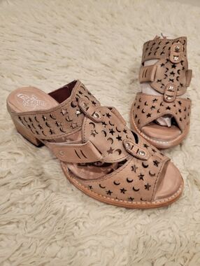 NIB Freebirds Moonshine Block Heel Slide Sandals Blush Sz 9